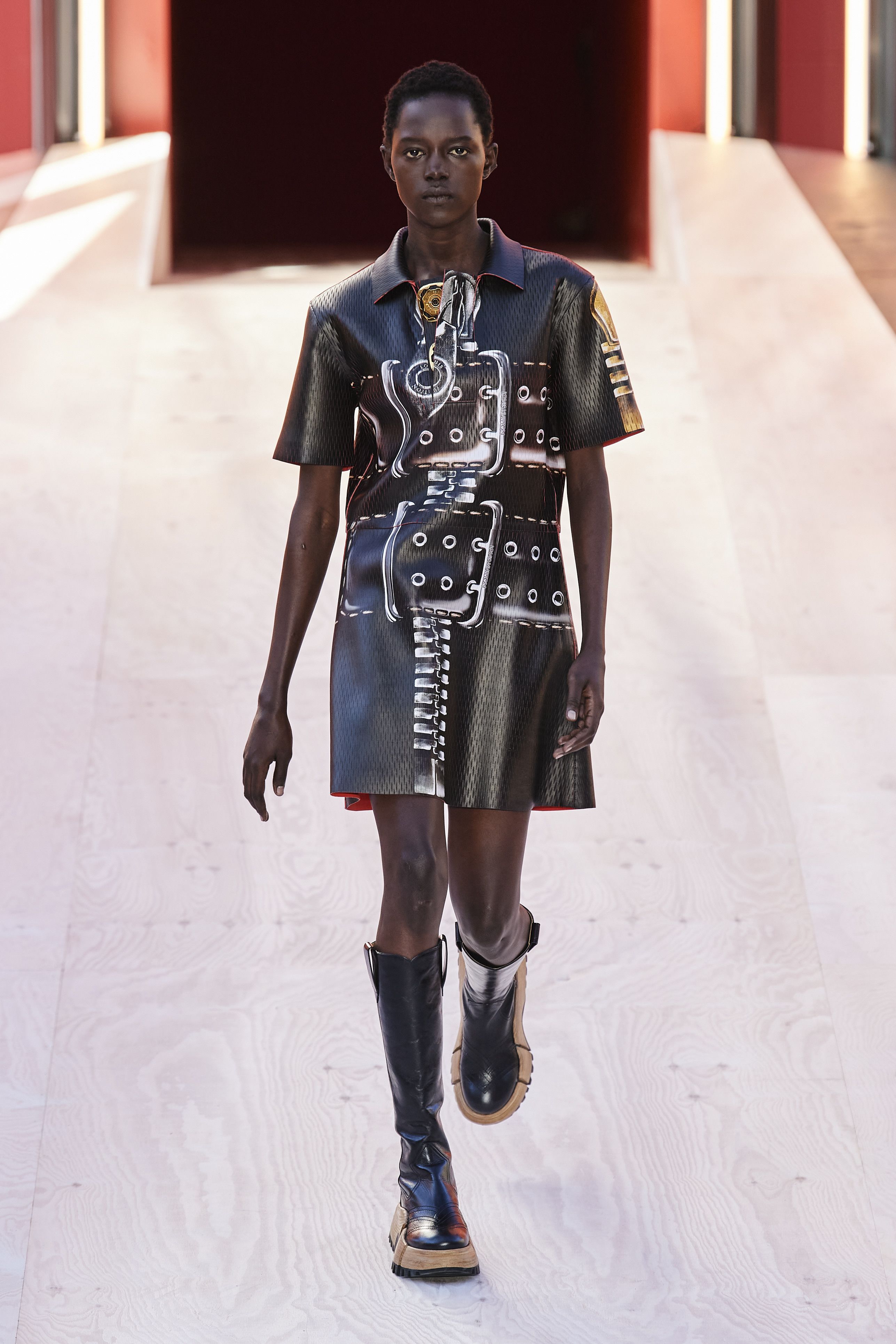 Il nuovo atelier di Louis Vuitton apre a Civitanova entro fine 2023 Si  faranno scarpe da uomo e donna