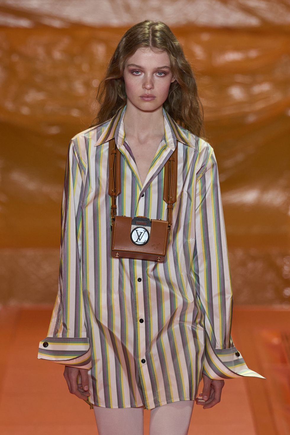 Bolso-cámara', el bolso que estará de moda el próximo año, según Chanel y  Louis Vuitton
