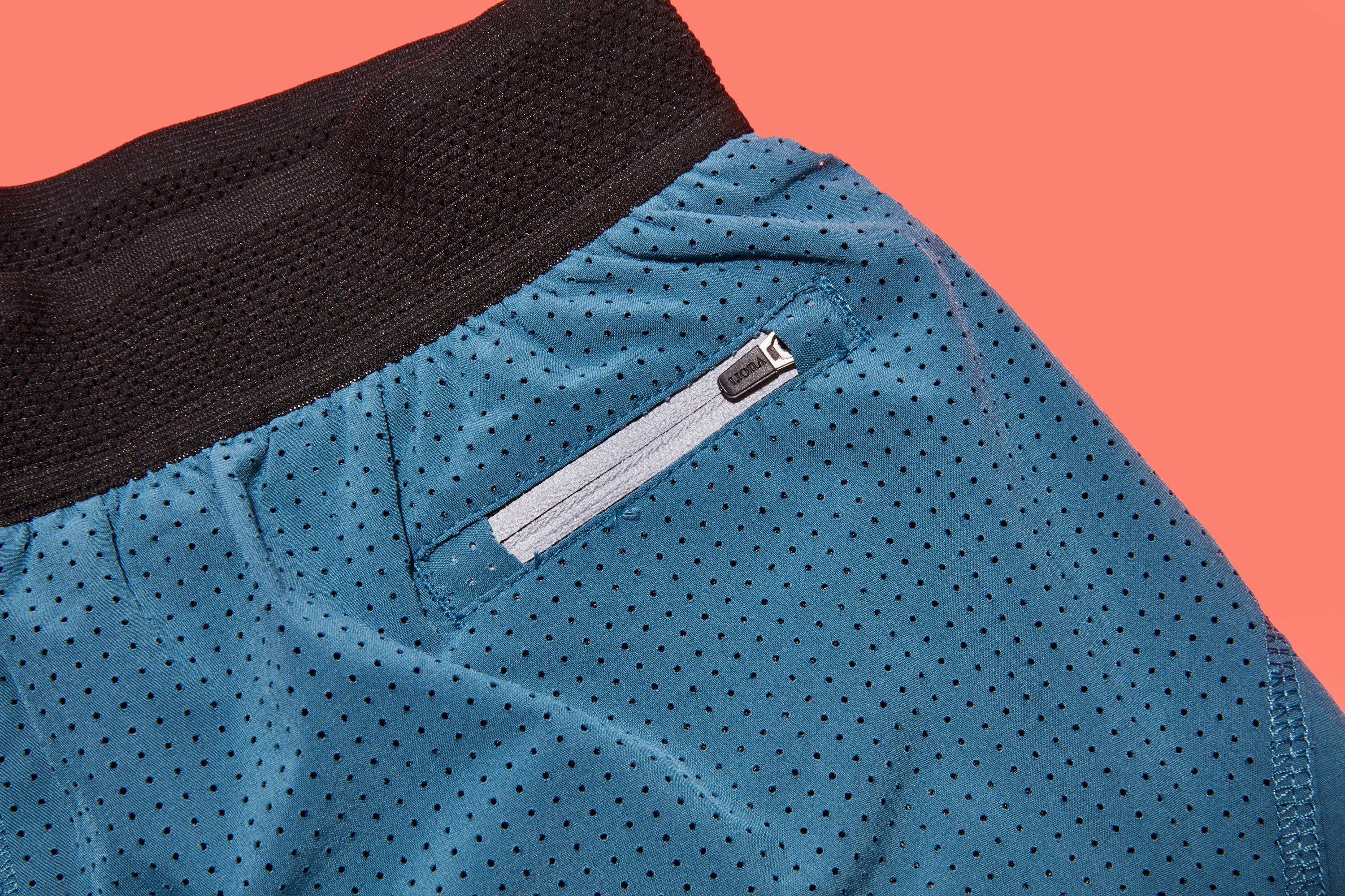 Vuori Shorts