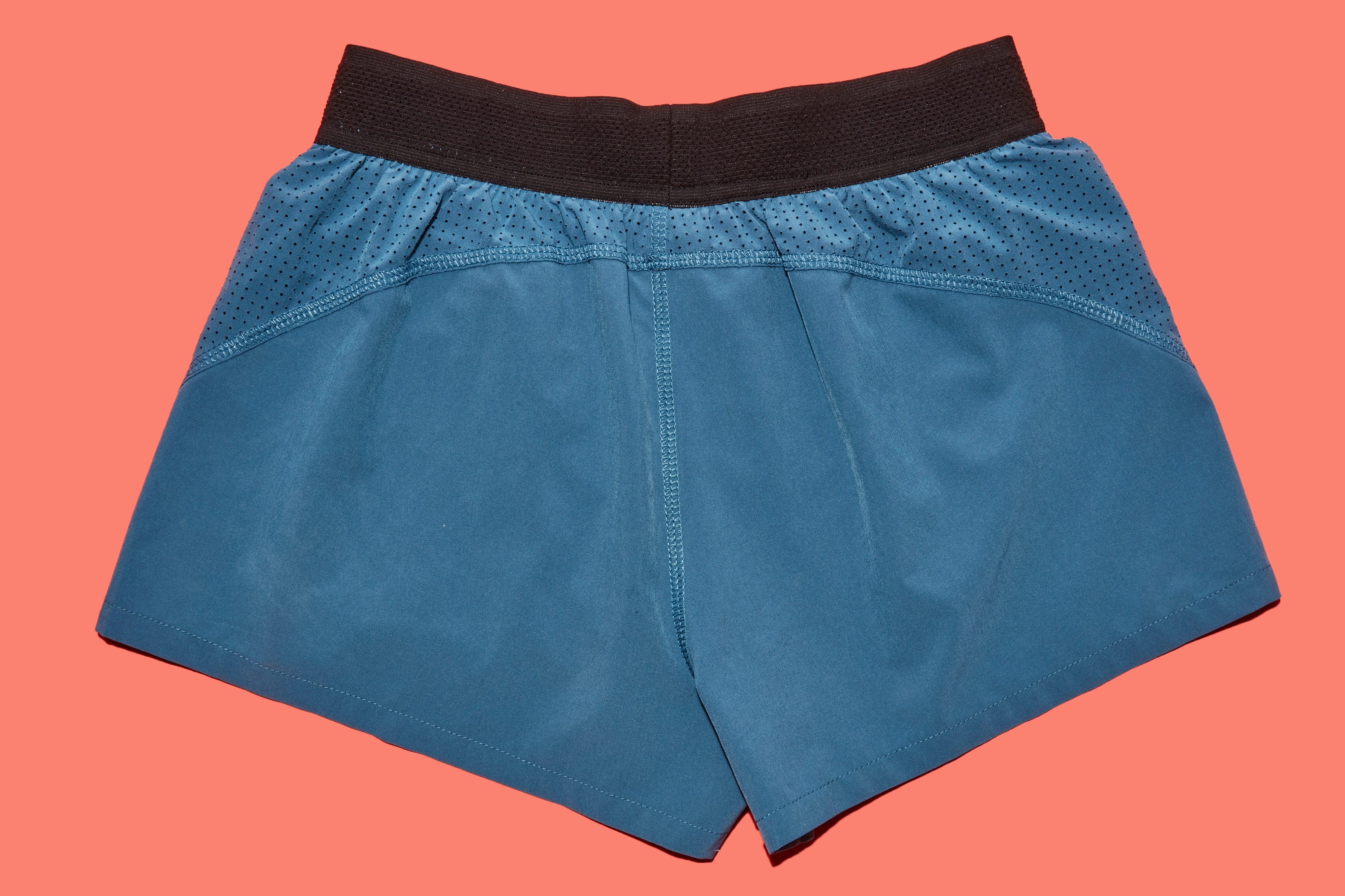 Vuori Shorts