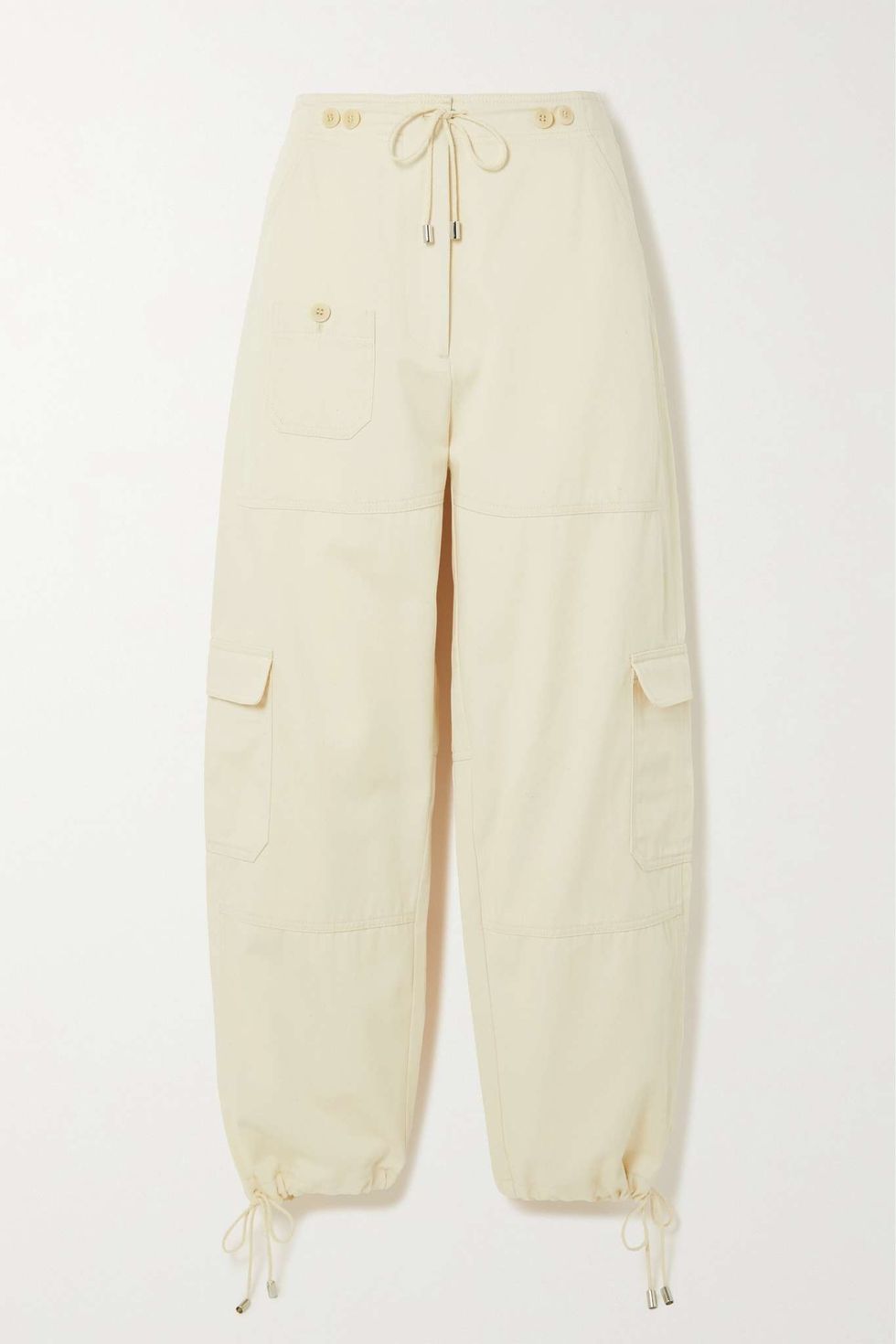 I pantaloni con le tasche moda 2023 dai colori pastello