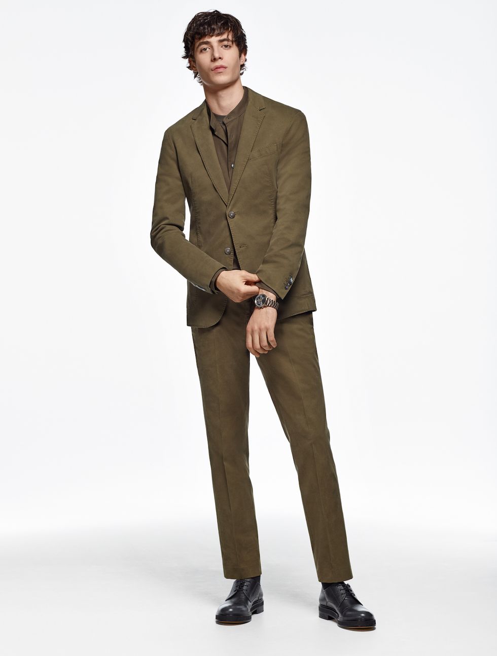 Why a Garment-Dyed Suit Is the Chameleon Your Wardrobe Needs