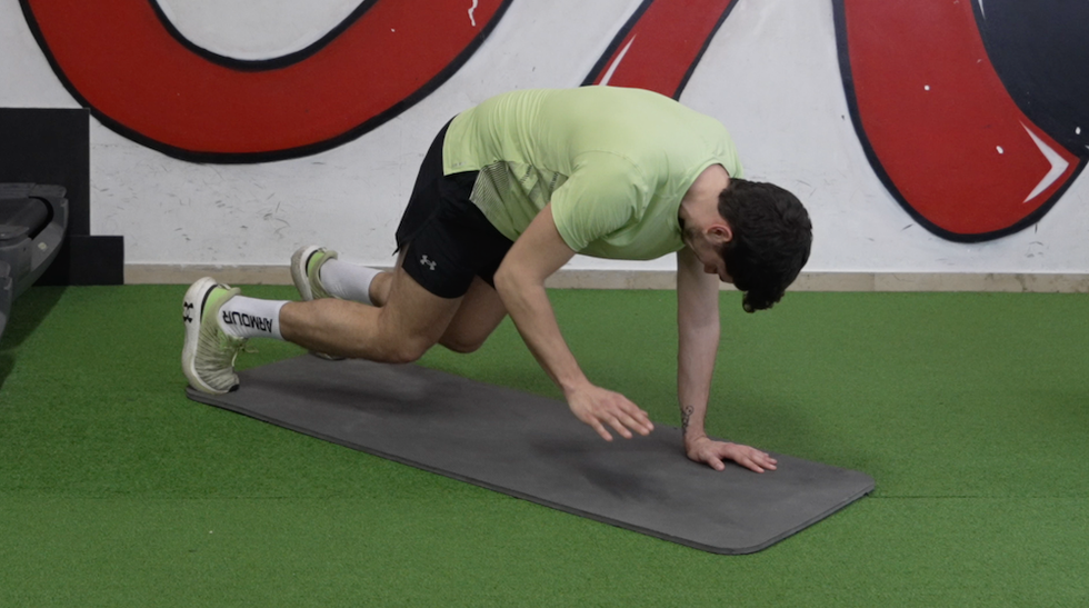 bear plank, running coach, coach cip, core