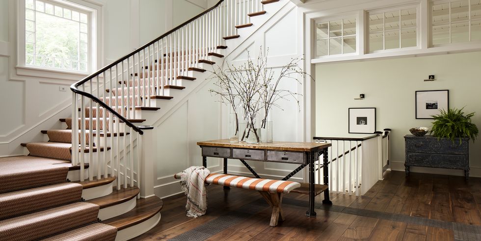 27 Stylish Staircase Decorating Ideas