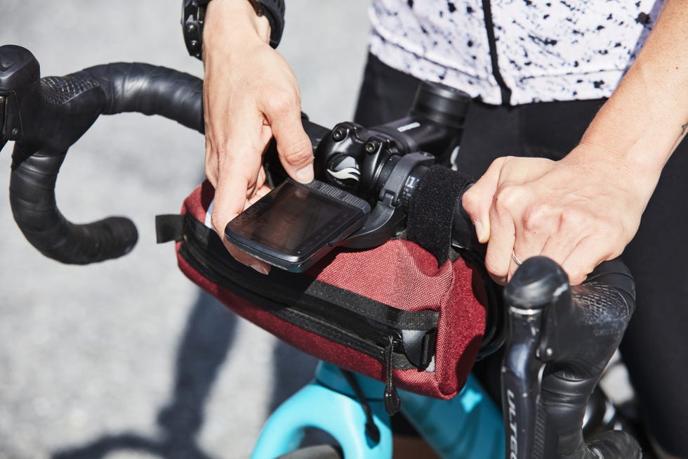 wahoo roam strava live segments