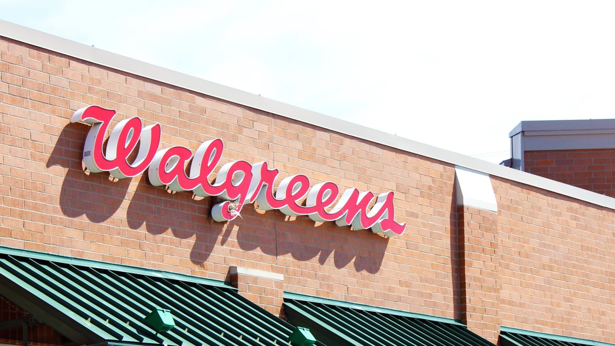 Is Walgreens Open on Thanksgiving 2022? Walgreens Thanksgiving Hours