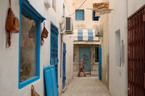 Het labyrint aan straatjes in Houmt Souk of de marktwijk op Djerba nodigt uit tot een ontdekkingstocht