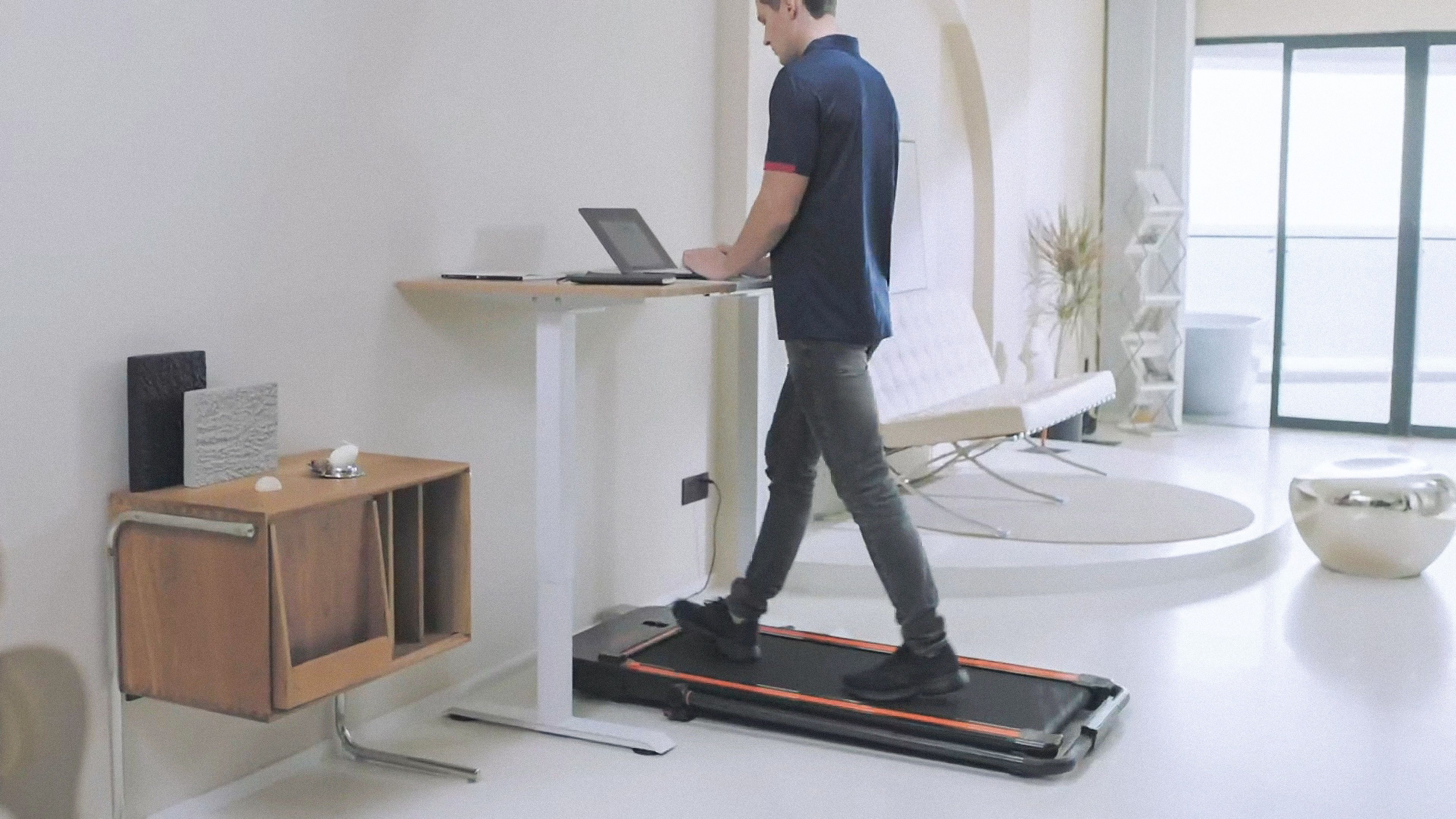 Boost Your Mood: Psychological Benefits of a Standing Desk
