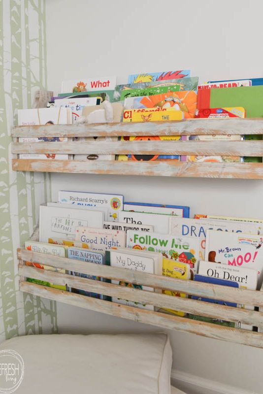 wall mounted diy bookshelf