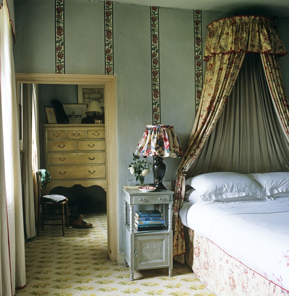 bedroom at the hampshire hunting lodge owned and designed by nicky haslam