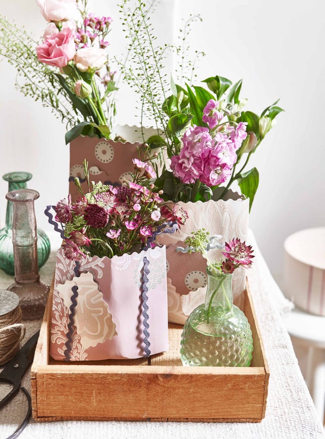 How To Make A Flower Arrangement In A Designer Gift Bag