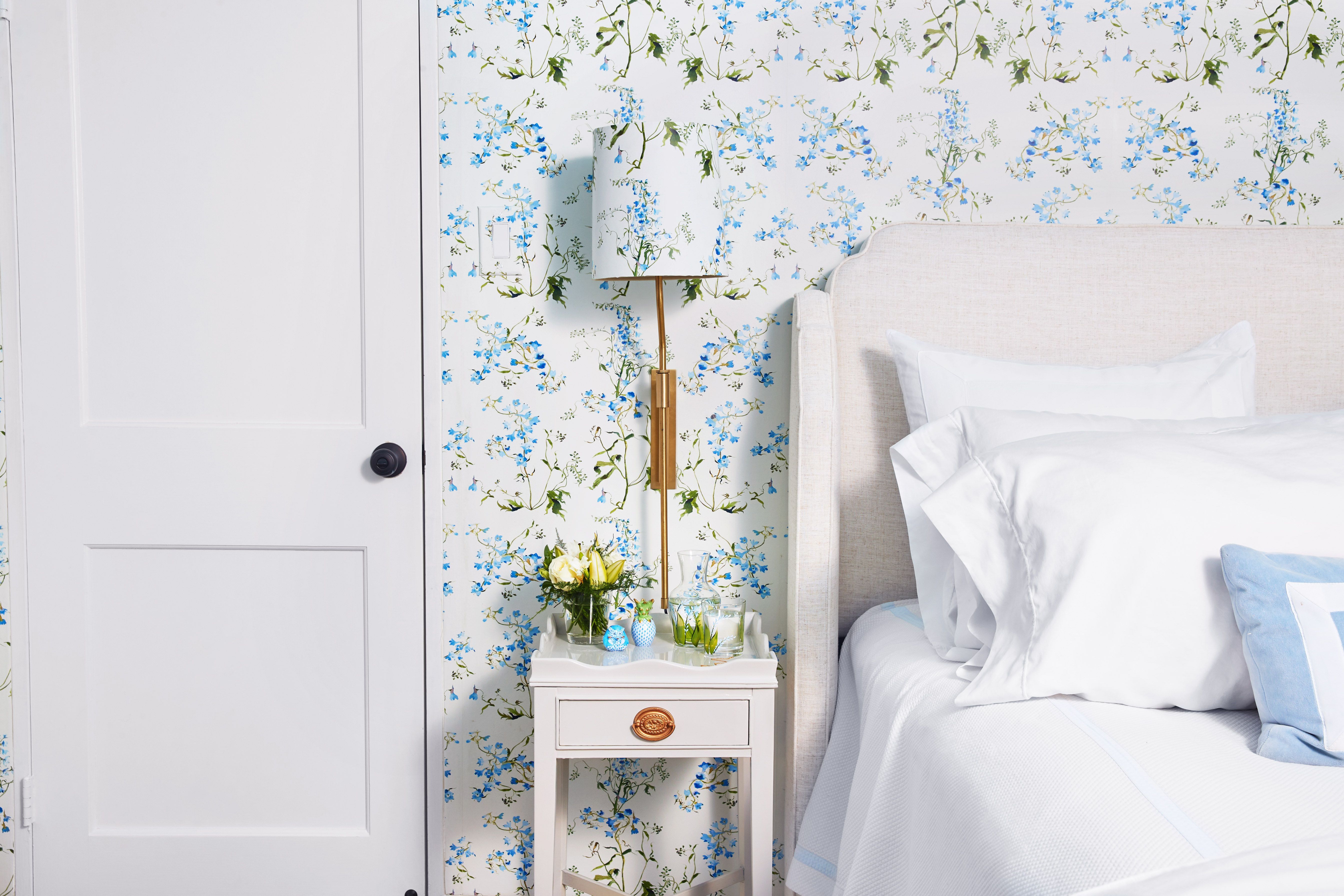 16 Wallpaper Trends For 2023: Bathroom, Bedroom And Living Room