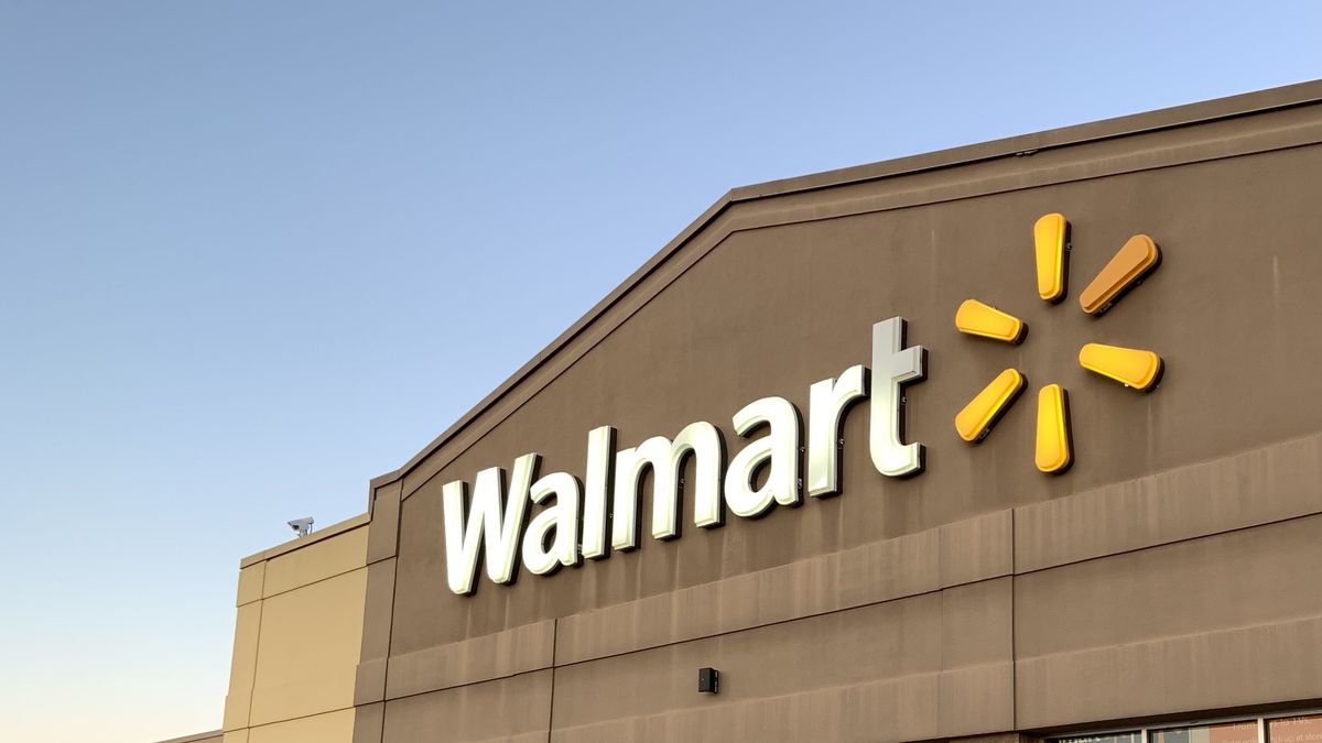 walmart in suburb north of downtown pittsburgh