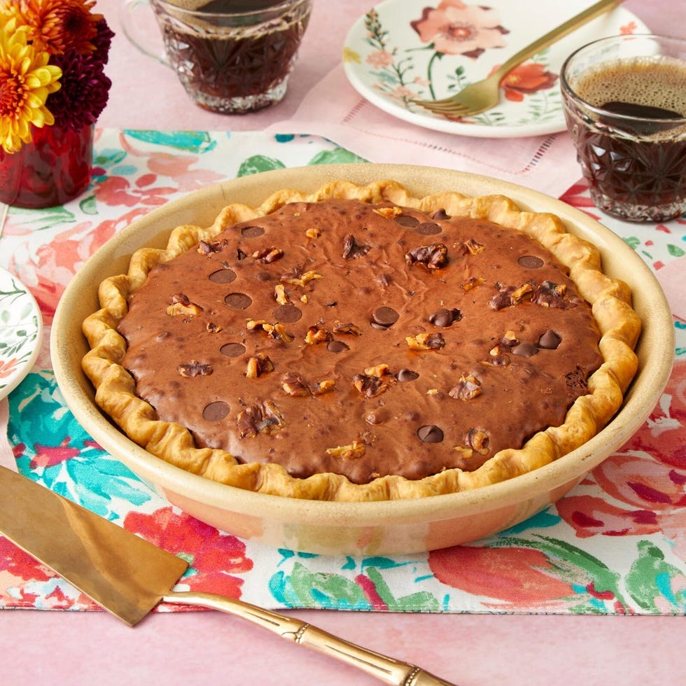 brownie pie with walnuts