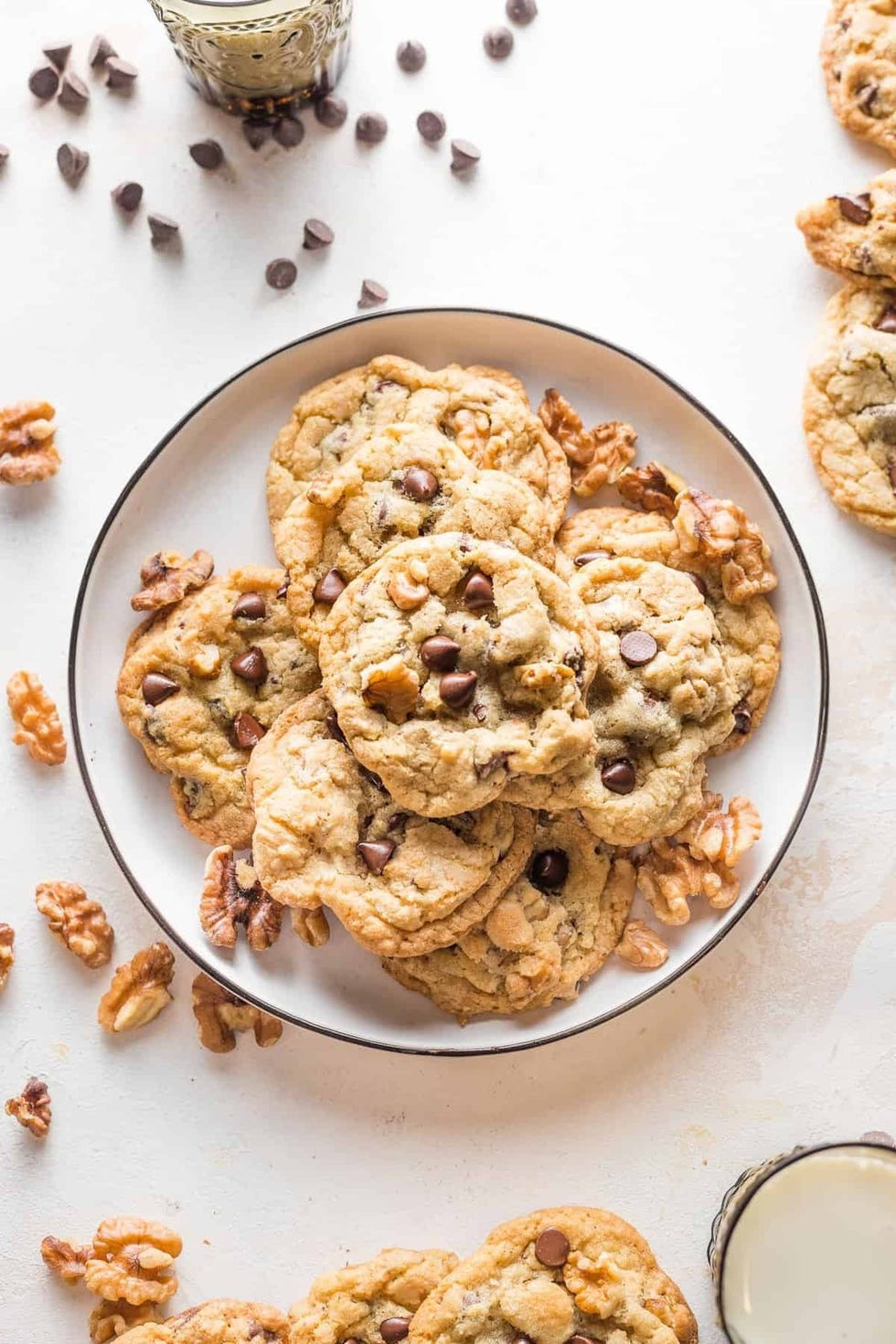 walnut chocolate chip cookies
