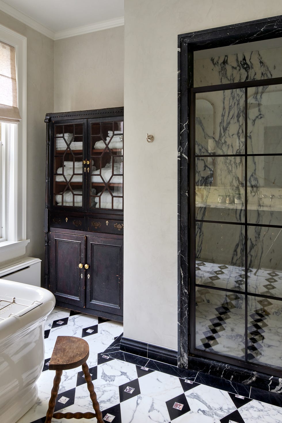 bathroom bathroom