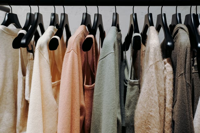 wardrobe declutter mistakes