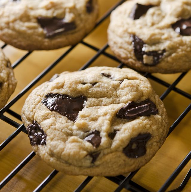 warm chocolate chunk cookies