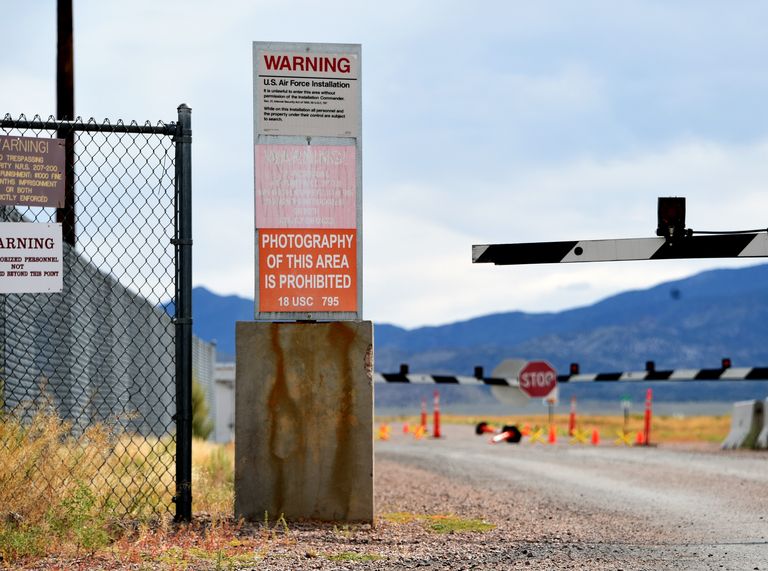 area 51 sign that prohibits photography