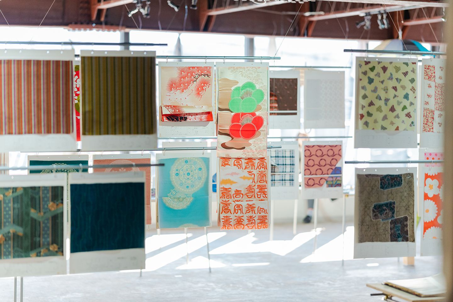 洋書 TEXTILES 20世紀のテキスタイルのデザイン変遷 新品 洋書 TEXTILES 20世紀のテキスタイルのデザイン変遷 美本 洋書
