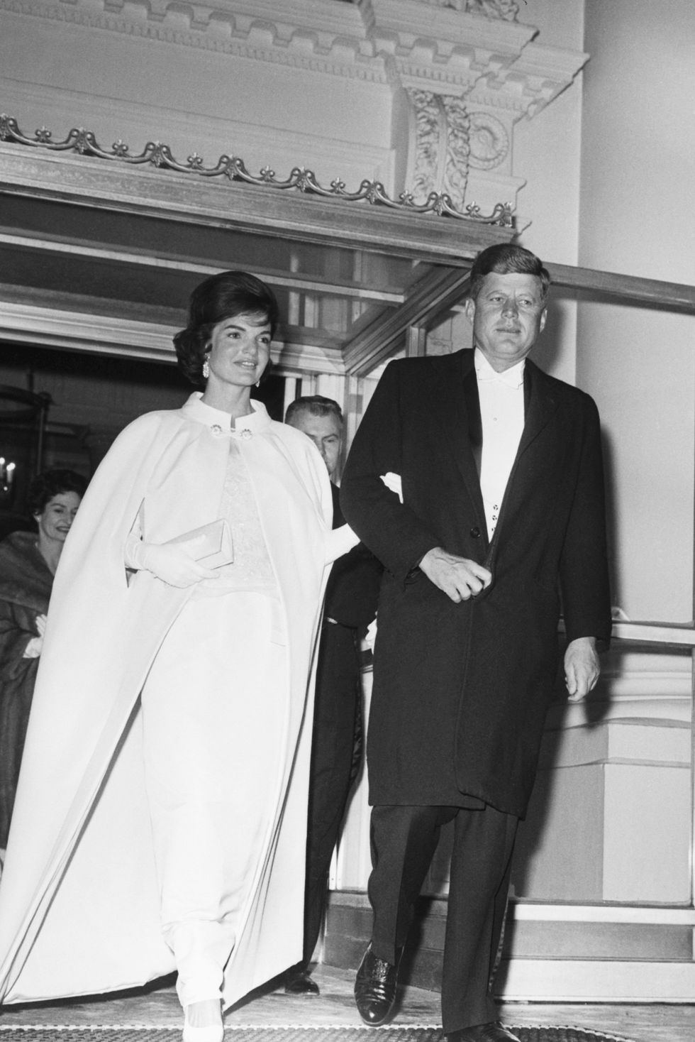 president and jackie kennedy leaving for inaugural ball