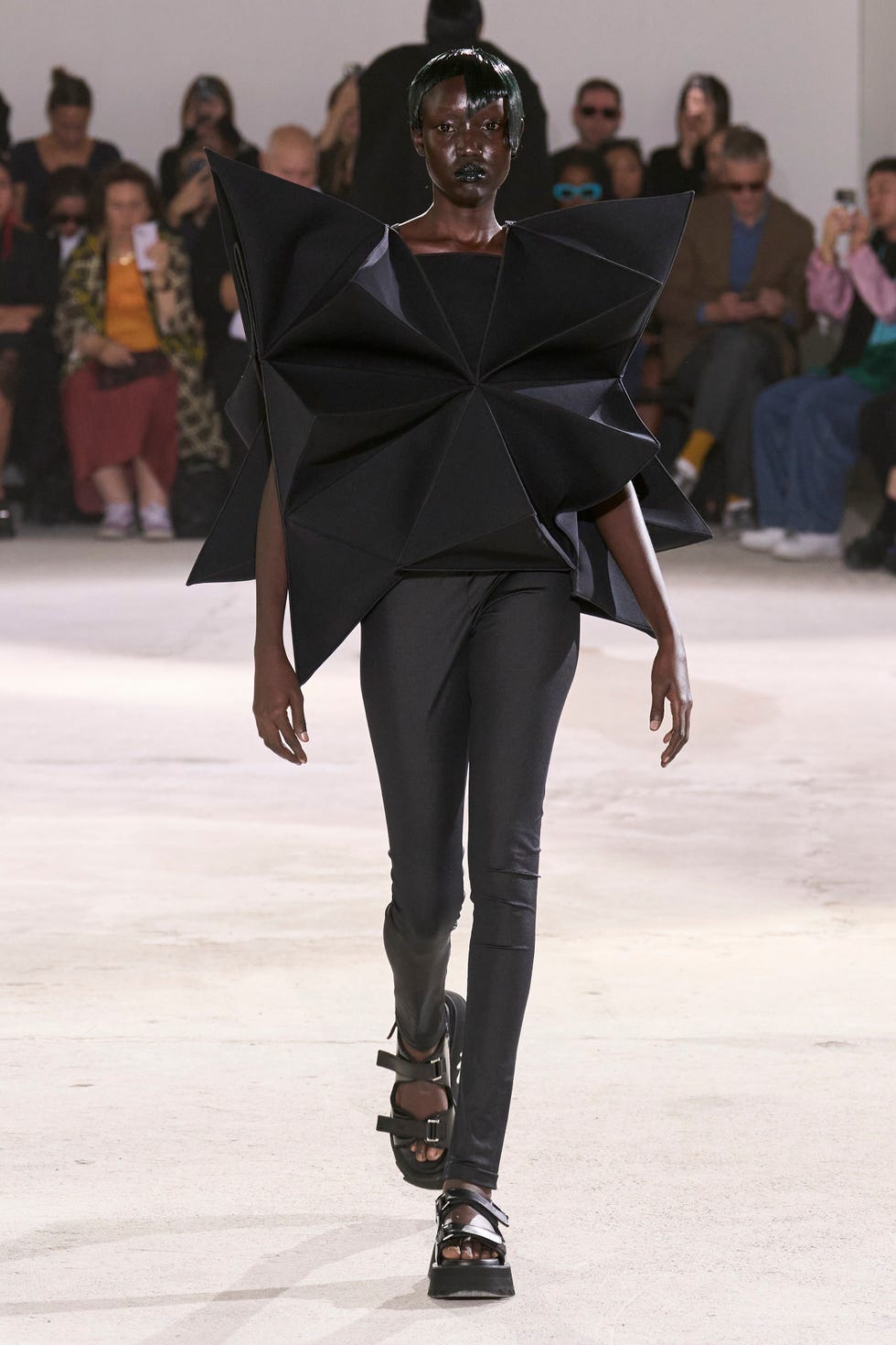 ジュンヤ ワタナベ（JUNYA WATANABE）2024春夏コレクション 