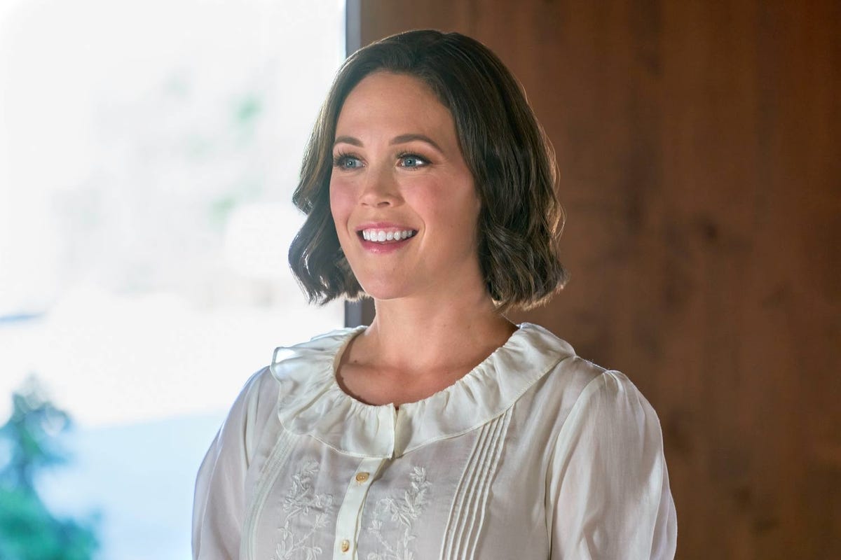 when calls the heart season 13 erin krakow filming instagram