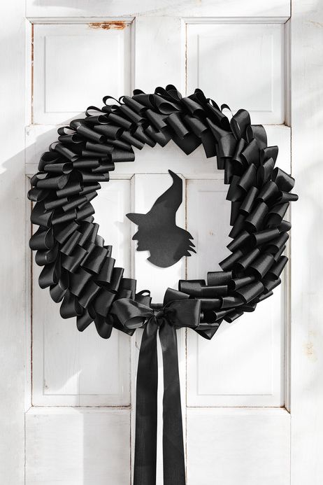 bewitching bows wreath halloween decor
