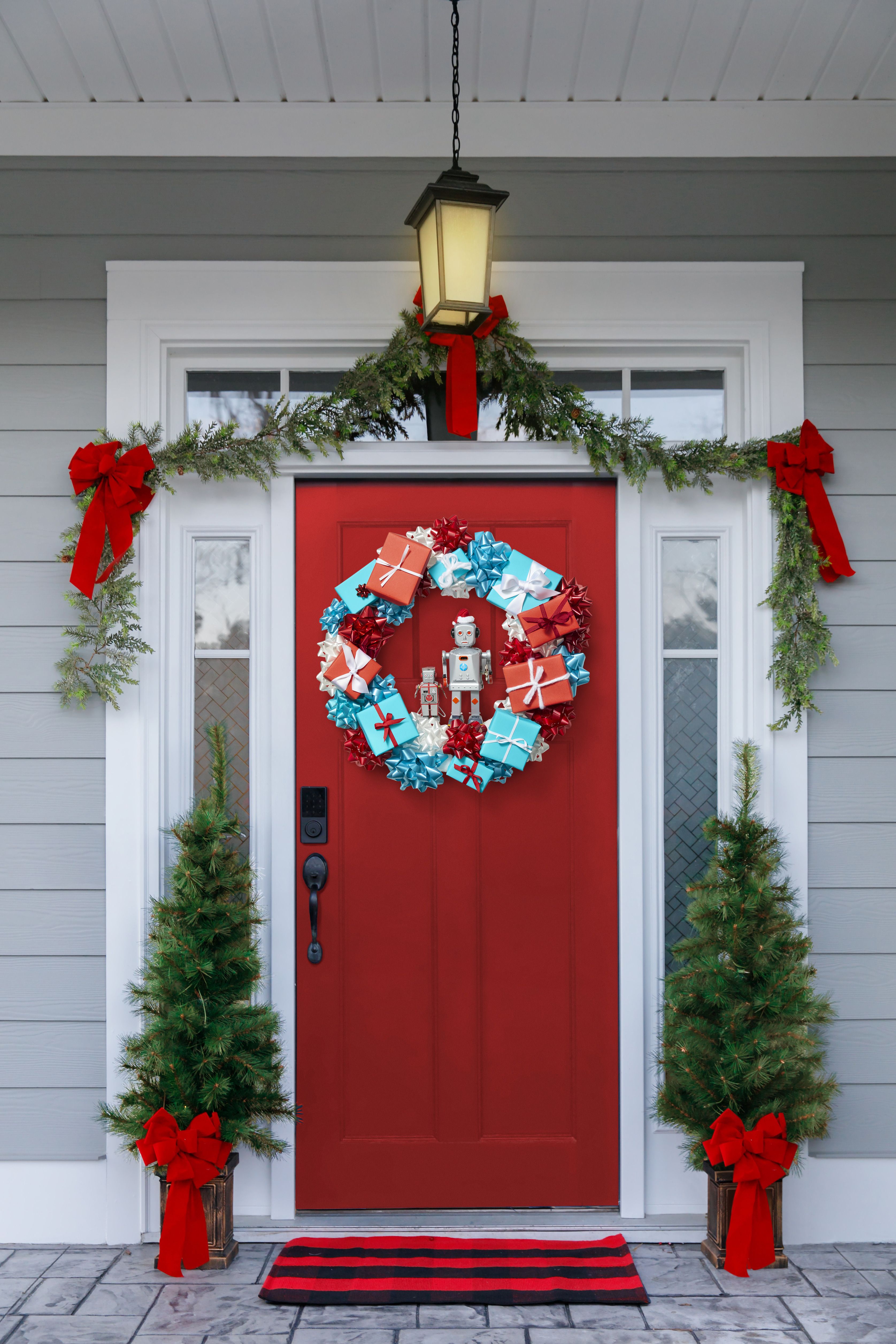 christmas decorations on front porch