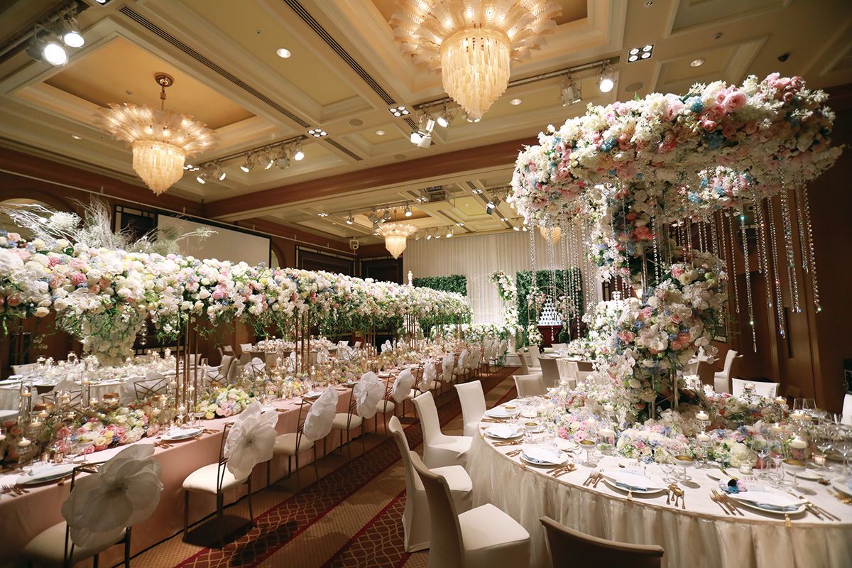 披露宴の装花、フラワー（テーブル）コーディネート】会場