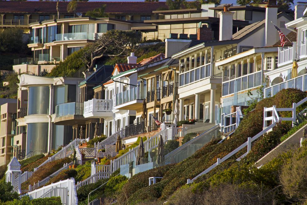 wealthy coast hilltop homes