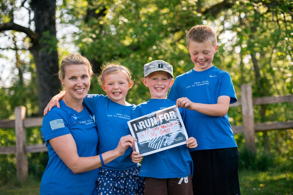 Lisa Hallett and her children