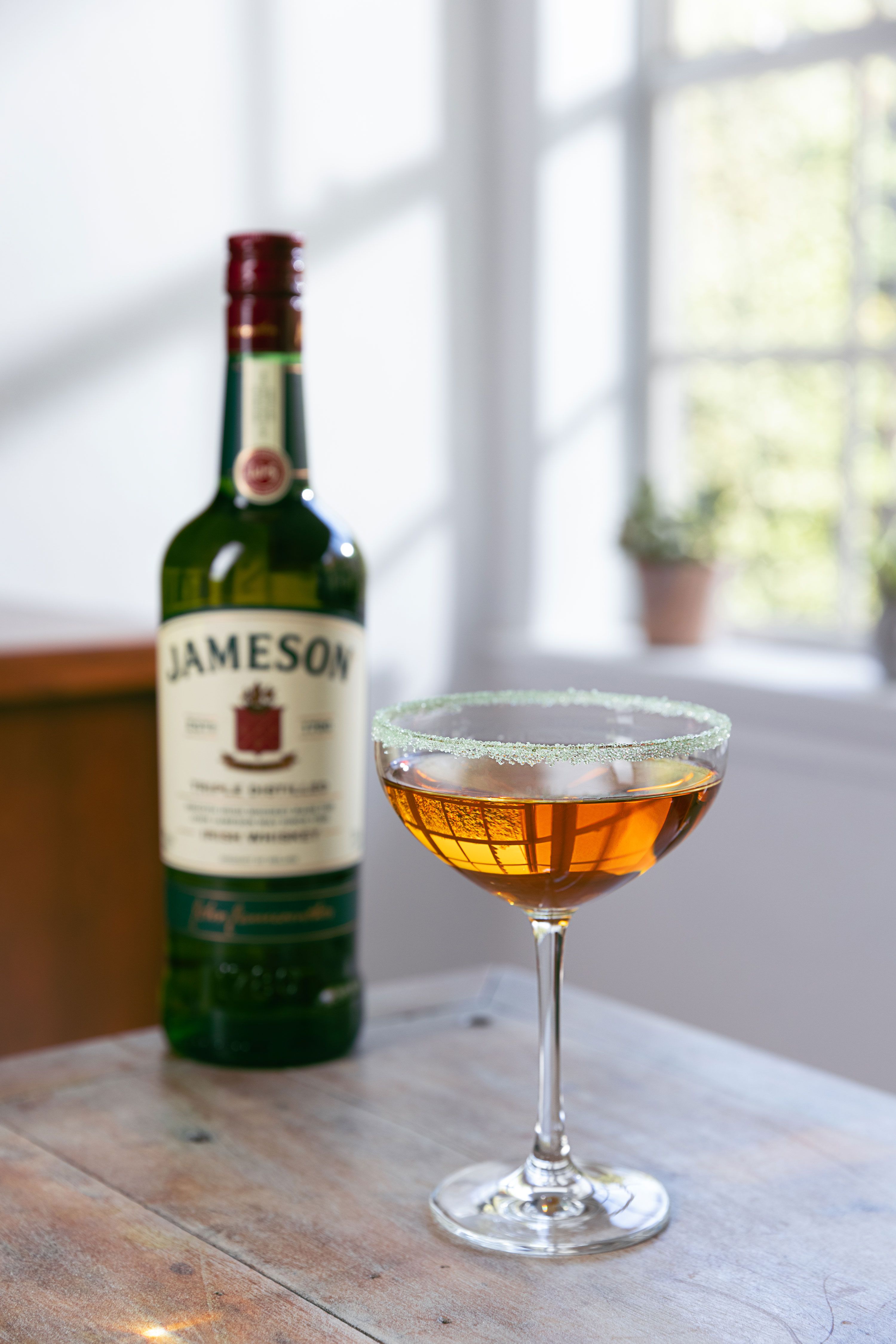13 Best Irish Whiskey Tails 2022
