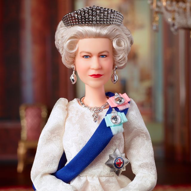 queen elizabeth platinum jubilee barbie