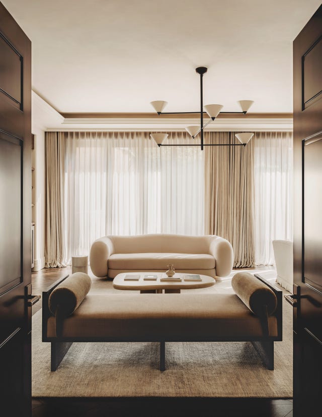 banda chelsea barracks townhouse elle decoration october 2025 cover image