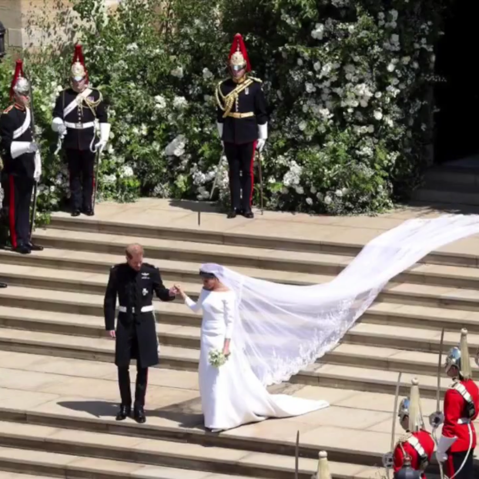 哈利王子與梅根王妃IG一系列「私密照」曝光！發現兩人婚禮當日調皮的英國皇室王子以及這個「神秘女人」！