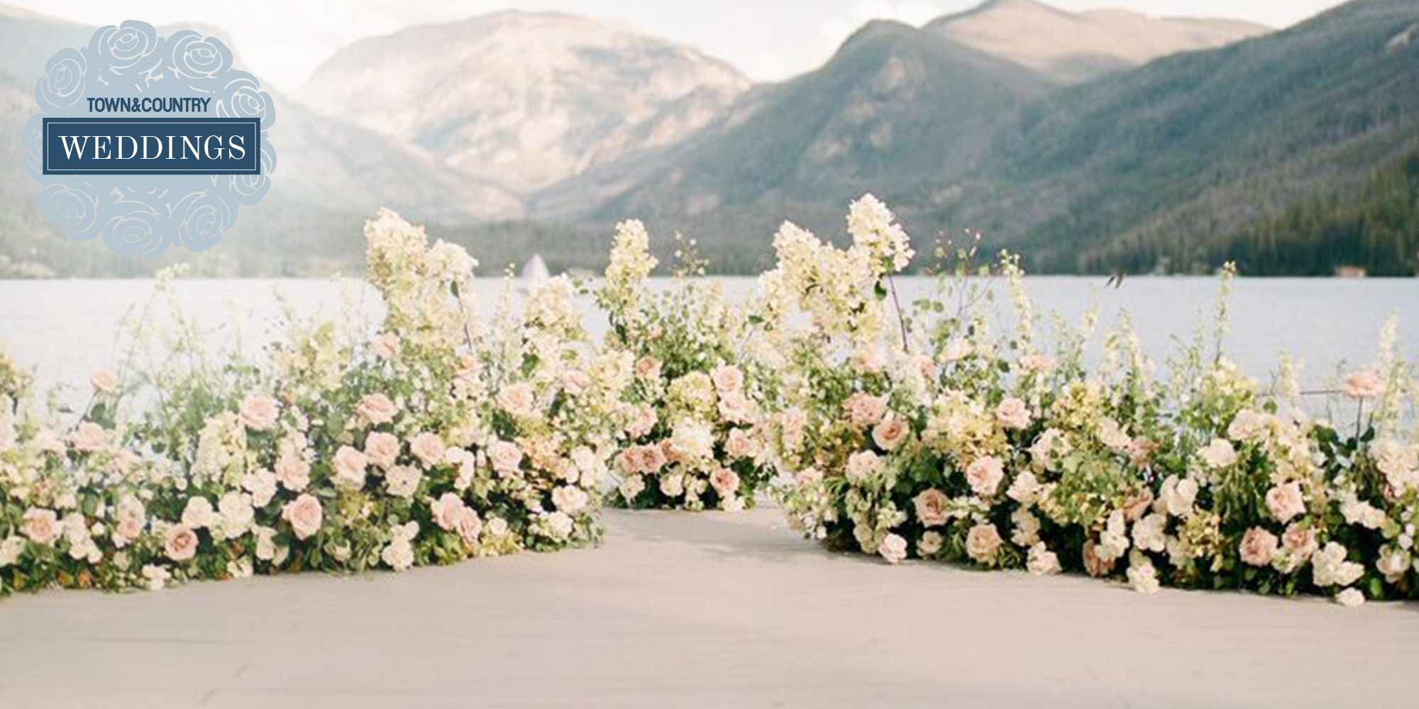 15 Amazing Wedding Altar Ideas and Ceremony Backdrops - Wedding Ceremony  Flowers