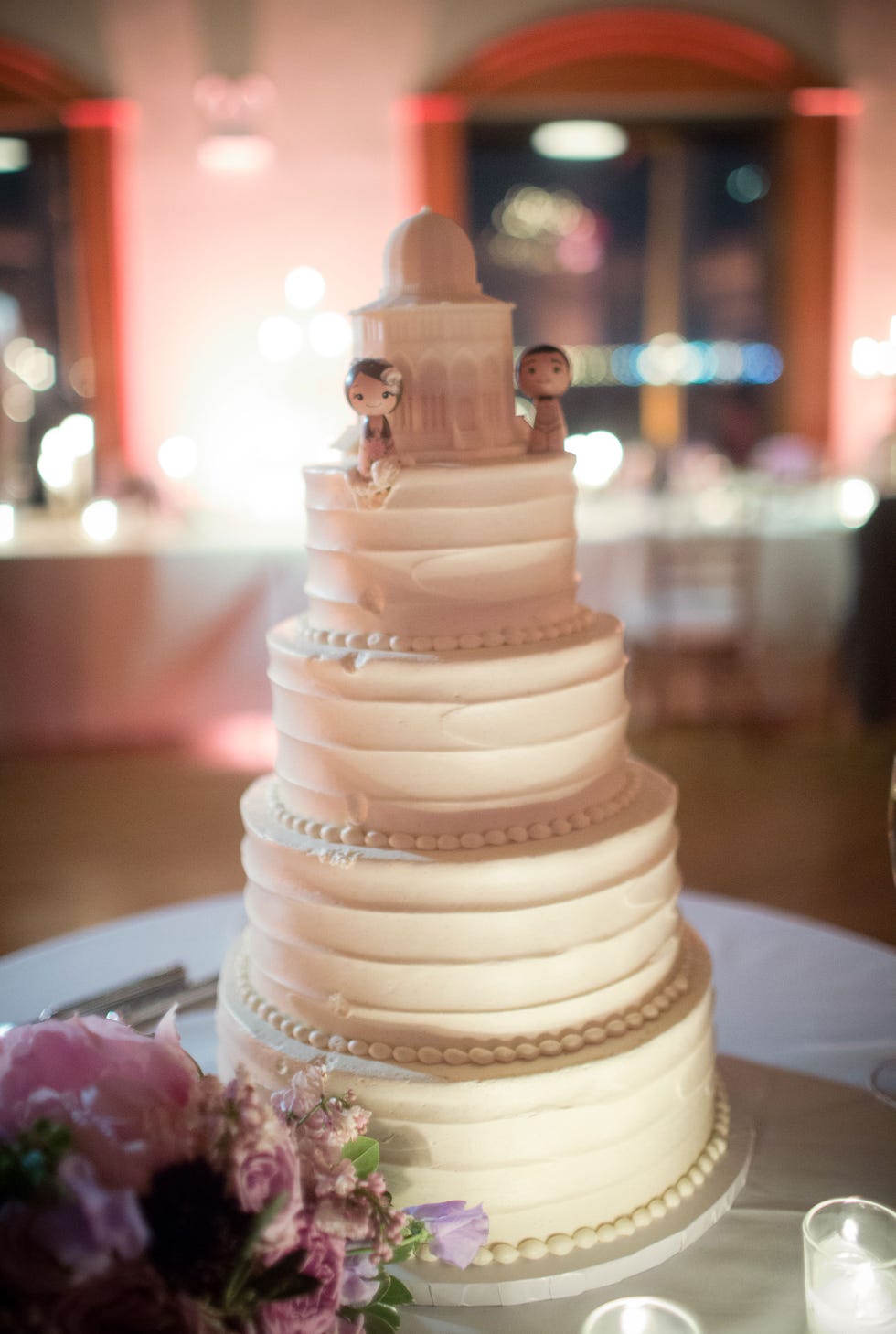 Wedding cake, Buttercream, Icing, Cake, Sugar paste, Cake decorating, Baking, Pasteles, Sweetness, Dessert, 