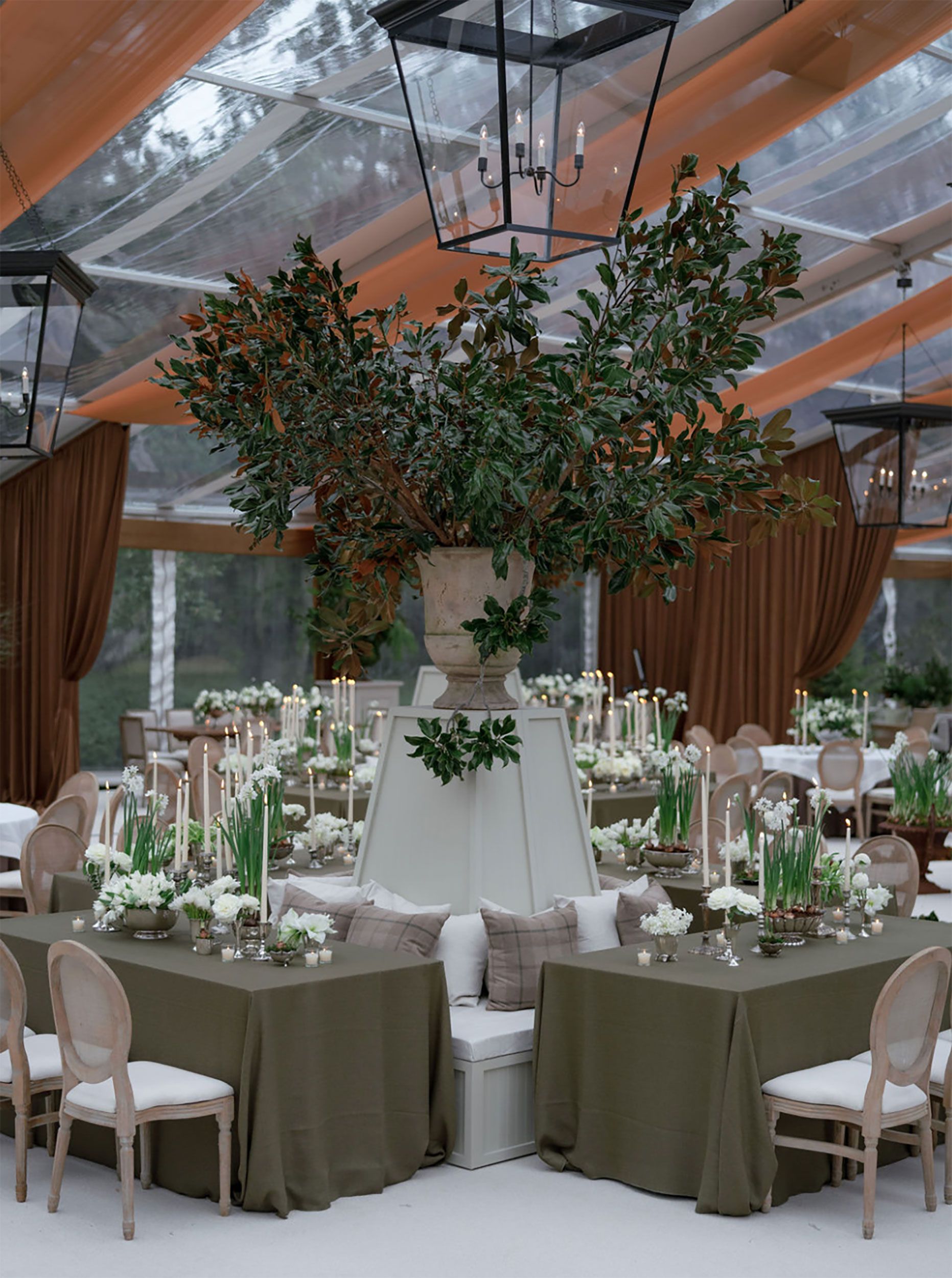 Sophisticated Wedding Reception Decor: Timeless Elegance Unveiled