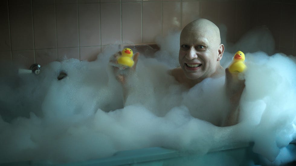 wednesday. fred armisen as uncle fester in episode 204 of wednesday. cr. courtesy of netflix © 2025