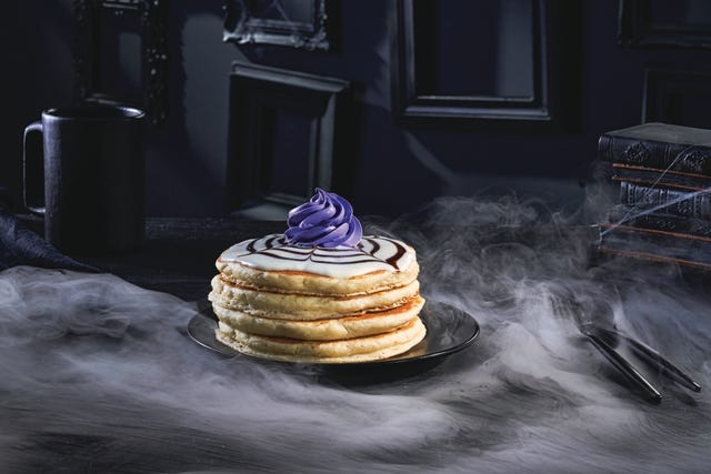 Food, Cuisine, Dessert, Baked goods, Ingredient, Dish, Sweetness, Snack, Baking, Cake, 