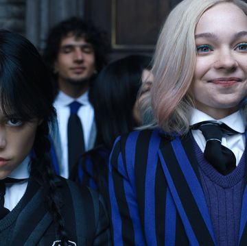 wednesday l to r jenna ortega as wednesday addams, emma myers as enid sinclair in episode 102 of wednesday cr courtesy of netflix © 2022