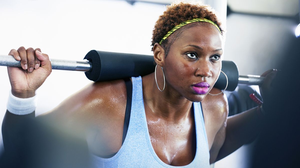 Can weight lifting help with weight loss? An expert PT explains