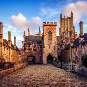 vicars close, wells cathedral, somerset, england