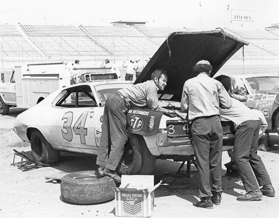 NASCAR Still Owes Wendell Scott a Trophy for a 1963 Cup Win