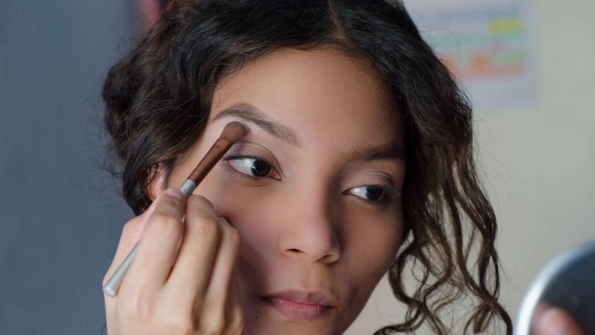 preview for Here's Exactly How to Shape Your Eyebrows
