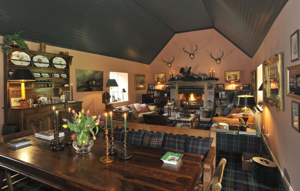 Wester Gartchonzie - Trossachs - Scotland - living room - Galbraith