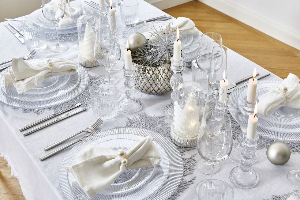 White, Tablecloth, Silver, Table, Placemat, Textile, Stemware, Linens, Cutlery, Tableware, 