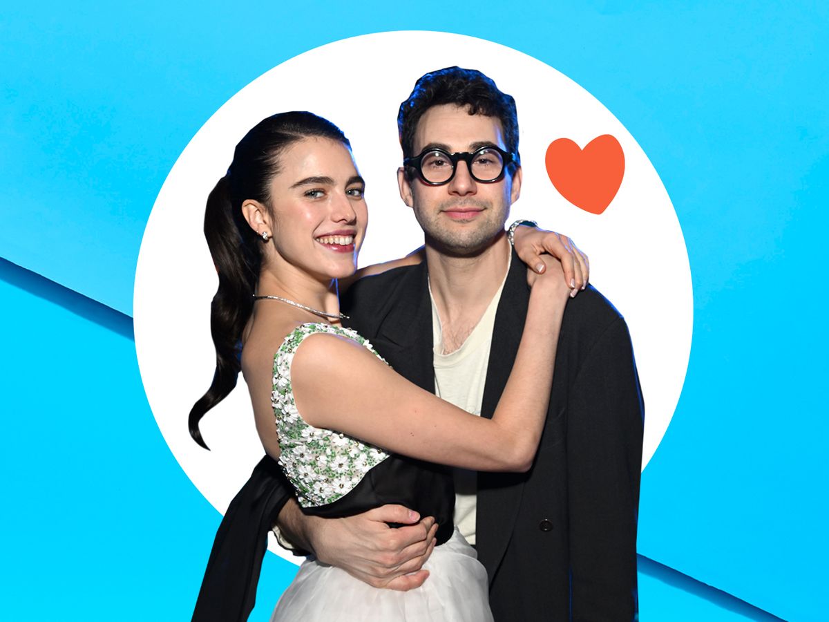 https://hips.hearstapps.com/hmg-prod/images/wh-index-2000x1000-relationship-margaret-qualley-and-jack-antonoff-copy-1667595871.jpg?crop=0.6666666666666666xw:1xh;center,top&resize=1200:*