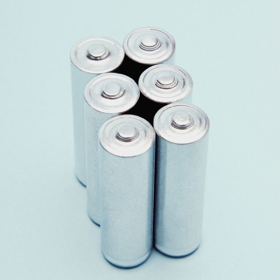 https://hips.hearstapps.com/hmg-prod/images/what-to-buy-in-bulk-batteries-1583444928.jpg?crop=1.00xw:0.938xh;0.00174xw,0.0309xh&resize=980:*